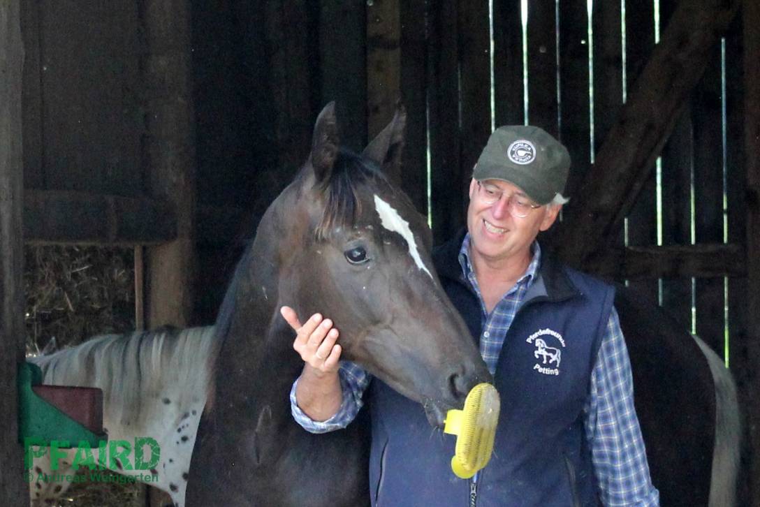 loewe-8035.jpg loewe-8035.jpg